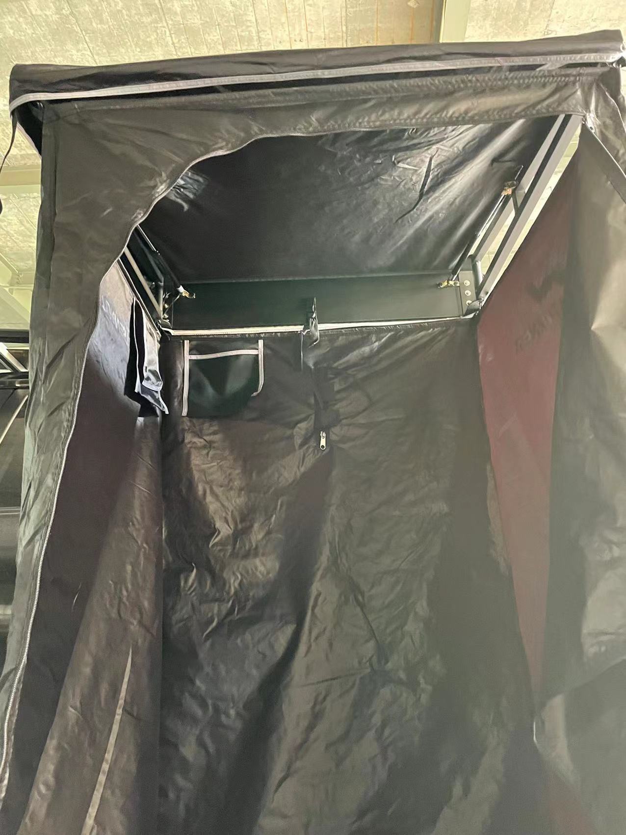 Lightweight Summer Side Shower - Outdoor Camping Toilet Tent recensione e prezzo